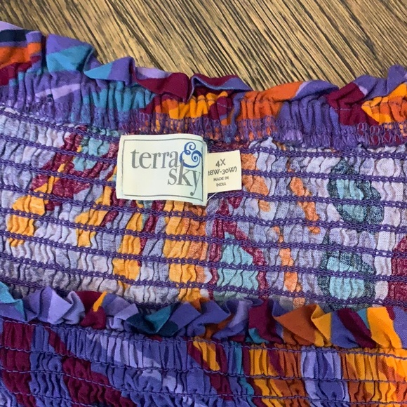 Terra and Sky Women's Plus Size Bell Sleeve Smock Top (4X) New With Tags - Picture 3 of 11